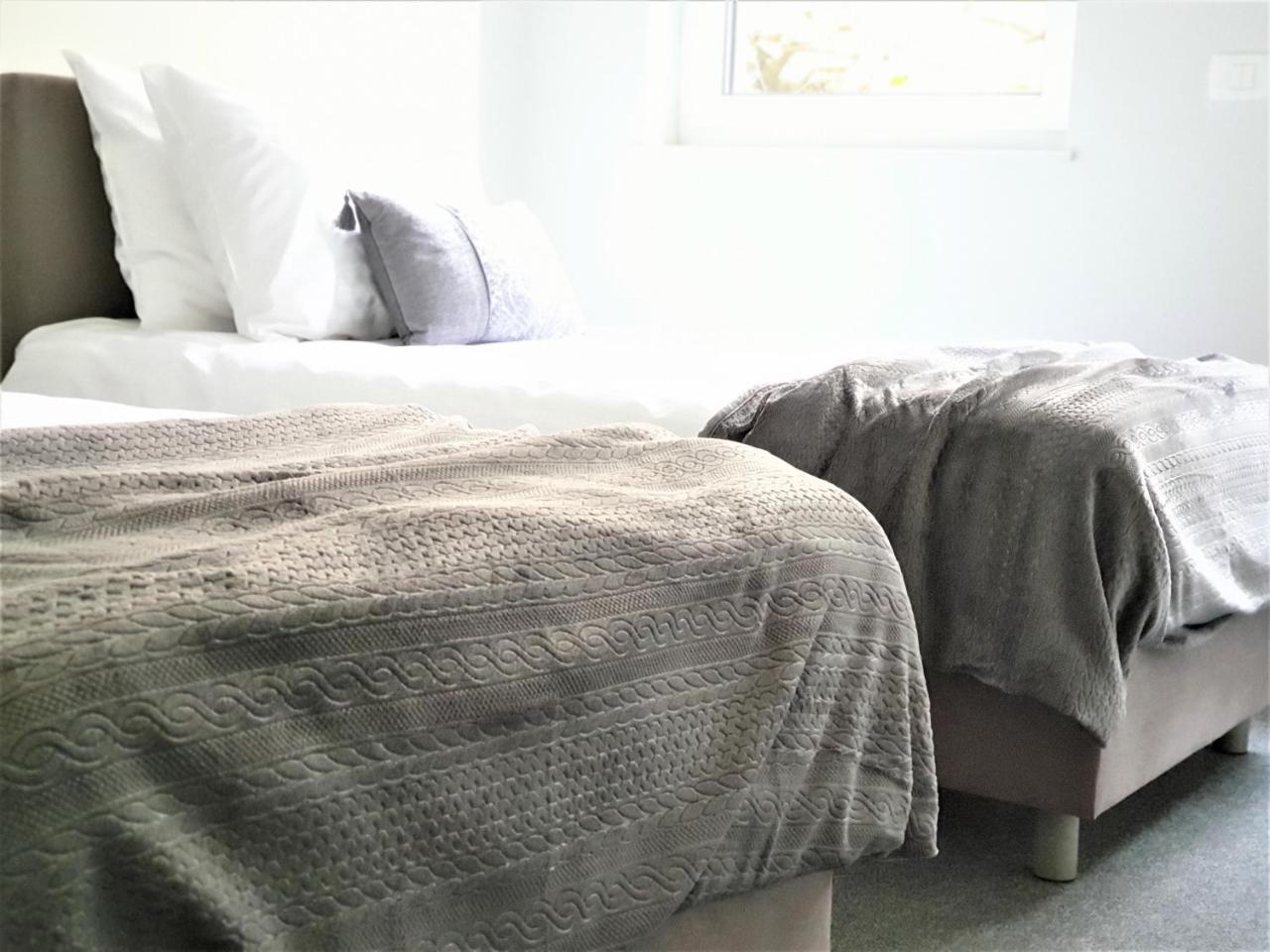 Smart Hostel 슬라본스키브로드 외부 사진